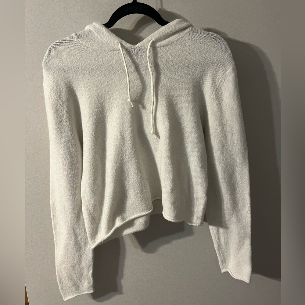 Lightweight cropped sweater